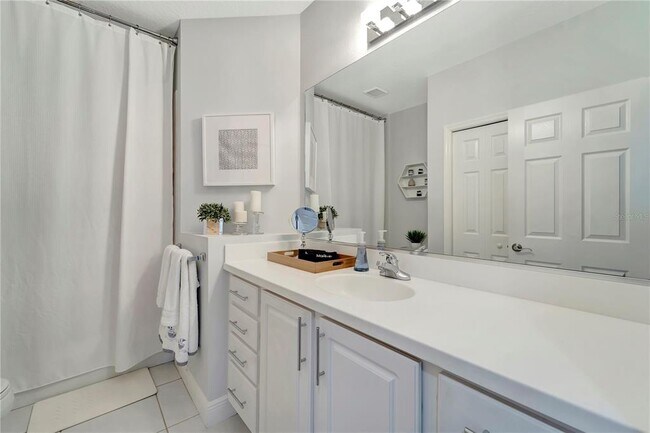 Building Photo - 8436 Miramar Way