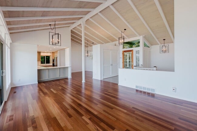 Building Photo - Low Bank Waterfront New Remodel on Huge Lot