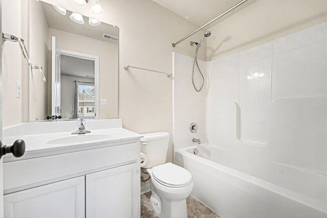 Building Photo - 2444 Drake Ln