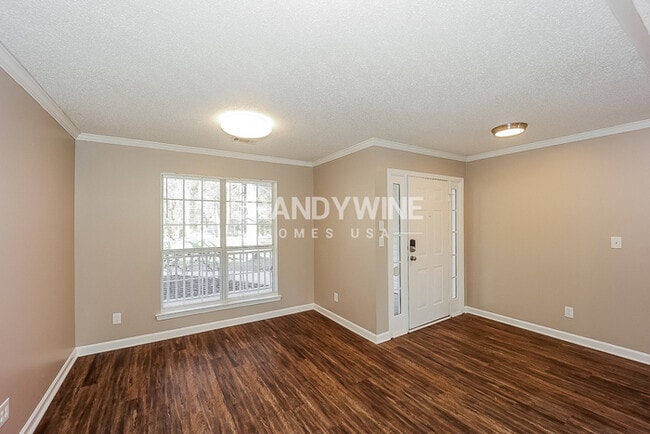 Building Photo - 165 White Oak Wy