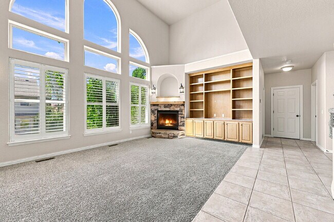 Building Photo - $3,040.95, 6 bed, 4 bath located in Colorado Springs