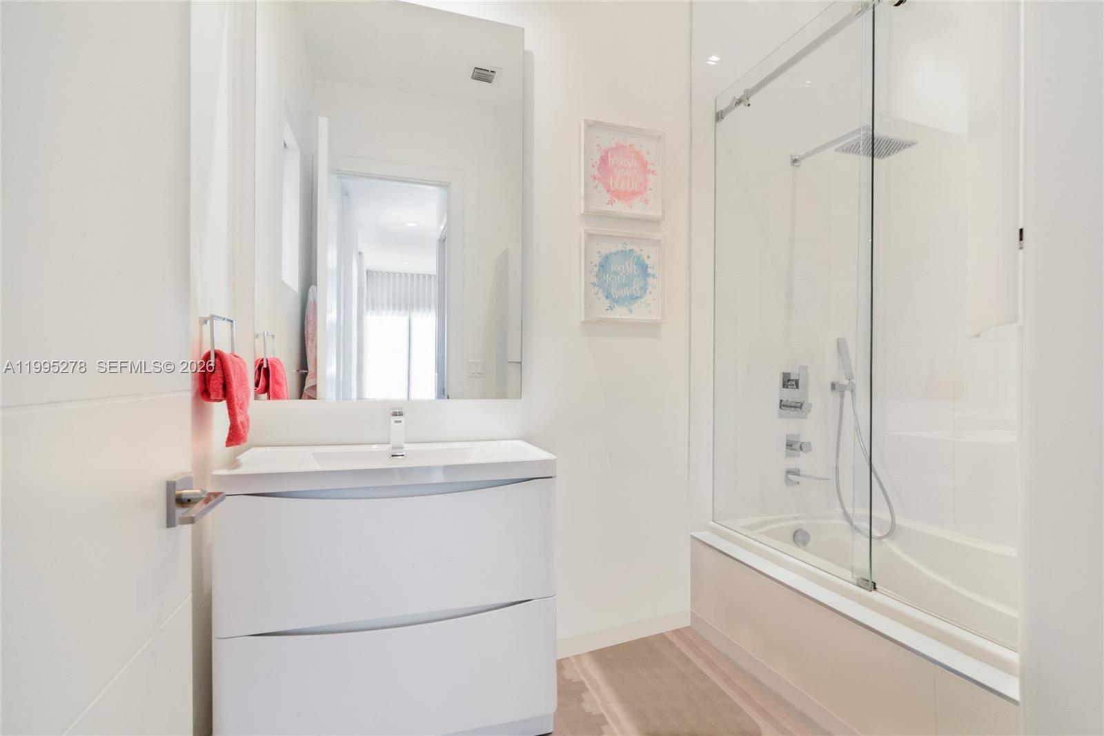 Building Photo - 7210 S Prestwick Pl