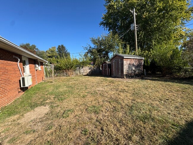 Building Photo - 5510 Arrowhead Blvd