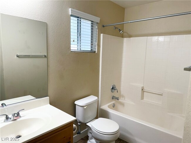 Building Photo - 820 Binbrook Dr