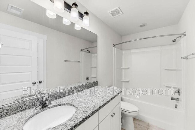 Building Photo - 7770 Park Gate Dr