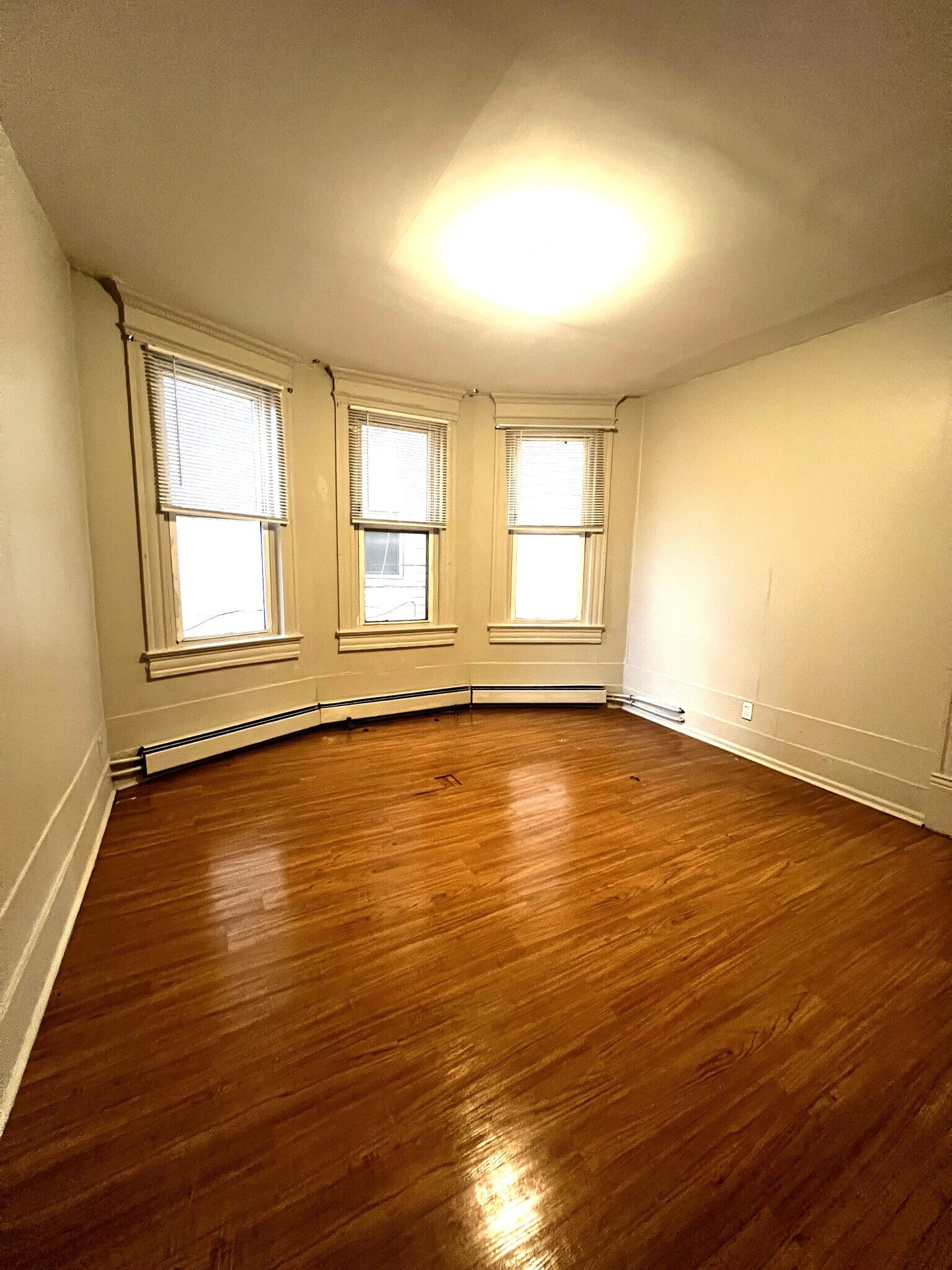 Building Photo - 2605 Monterey Ave