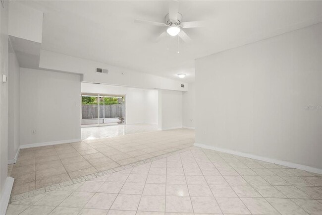 Building Photo - 512 Langford Cir