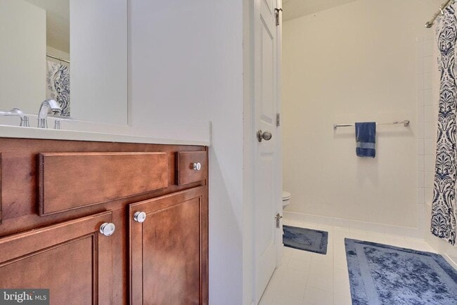 Building Photo - 7863 River Rock Way