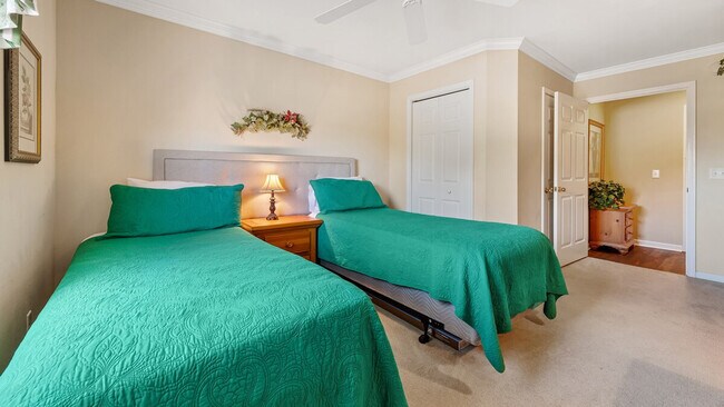 Building Photo - 1041 Blue Stem Dr