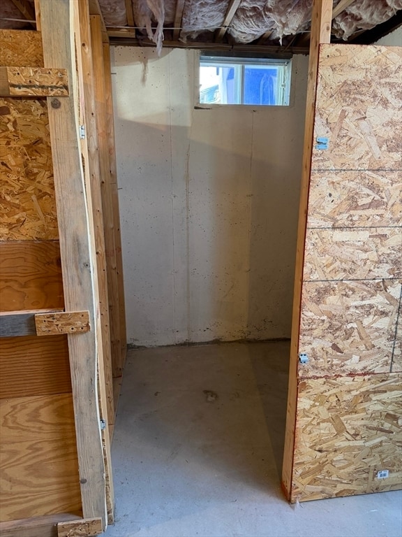 Building Photo - 52 Floral St