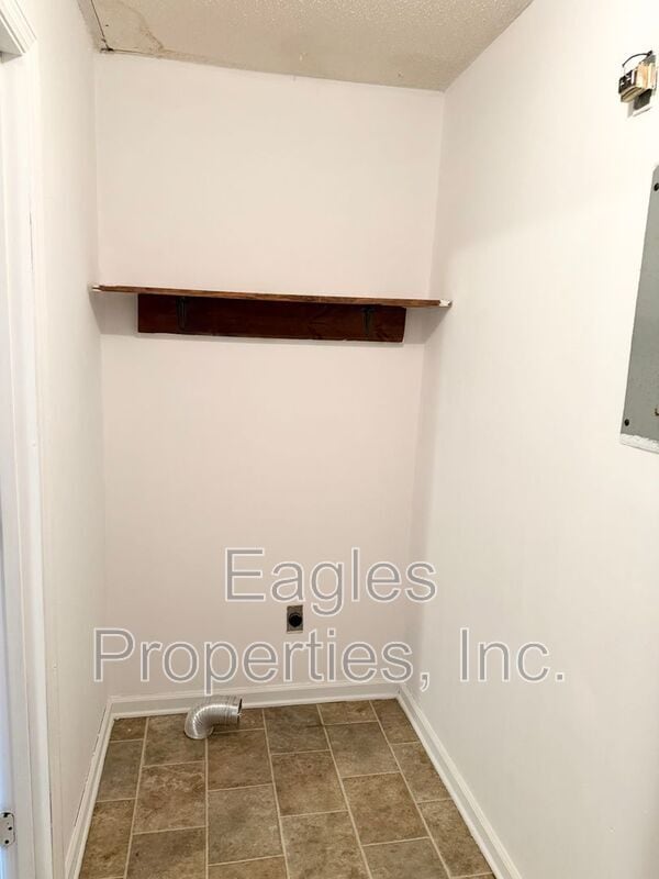 Building Photo - 1400 Clingman St