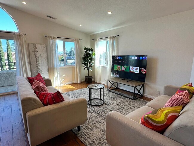 Building Photo - 6505 Skyfarm Dr