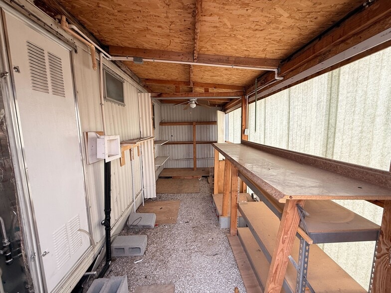 Building Photo - 3601 E Wyoming Ave