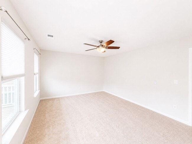 Building Photo - 119 Cherry Grv Dr
