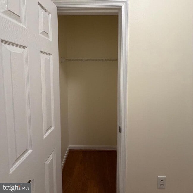 Building Photo - 20453 Chesapeake Square