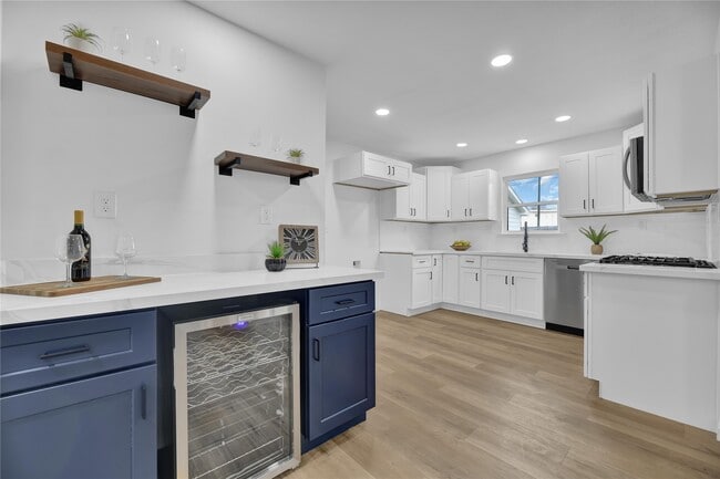 Building Photo - 2726 Stetson Ln