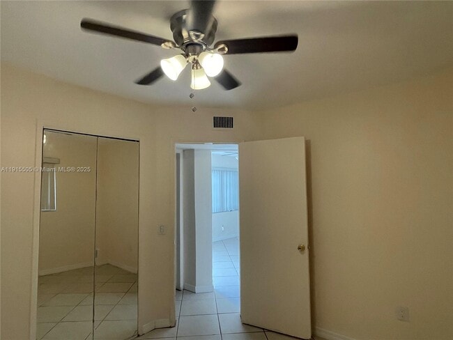 Building Photo - 5805 Moseley St