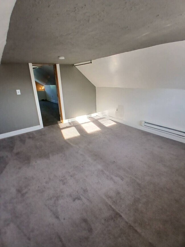 Building Photo - 3277 E 146th St