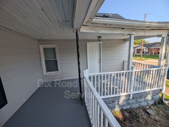 Building Photo - 1406 Calumet Ave