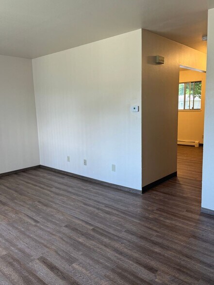 Interior Photo - Stillwell Townhomes