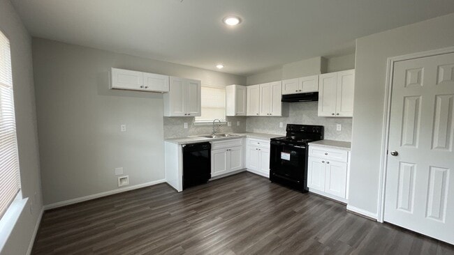 Building Photo - 312 De Haven St