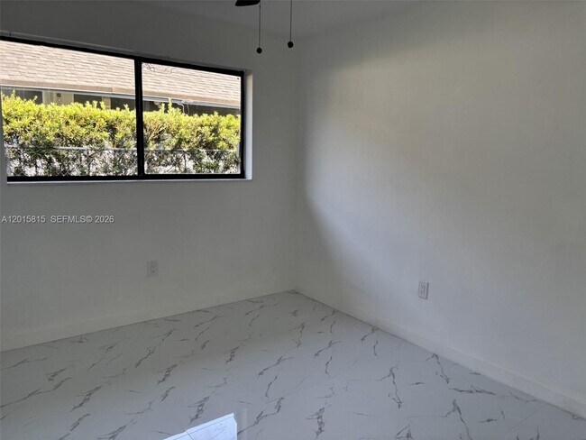 Building Photo - 7343 SW 21st St