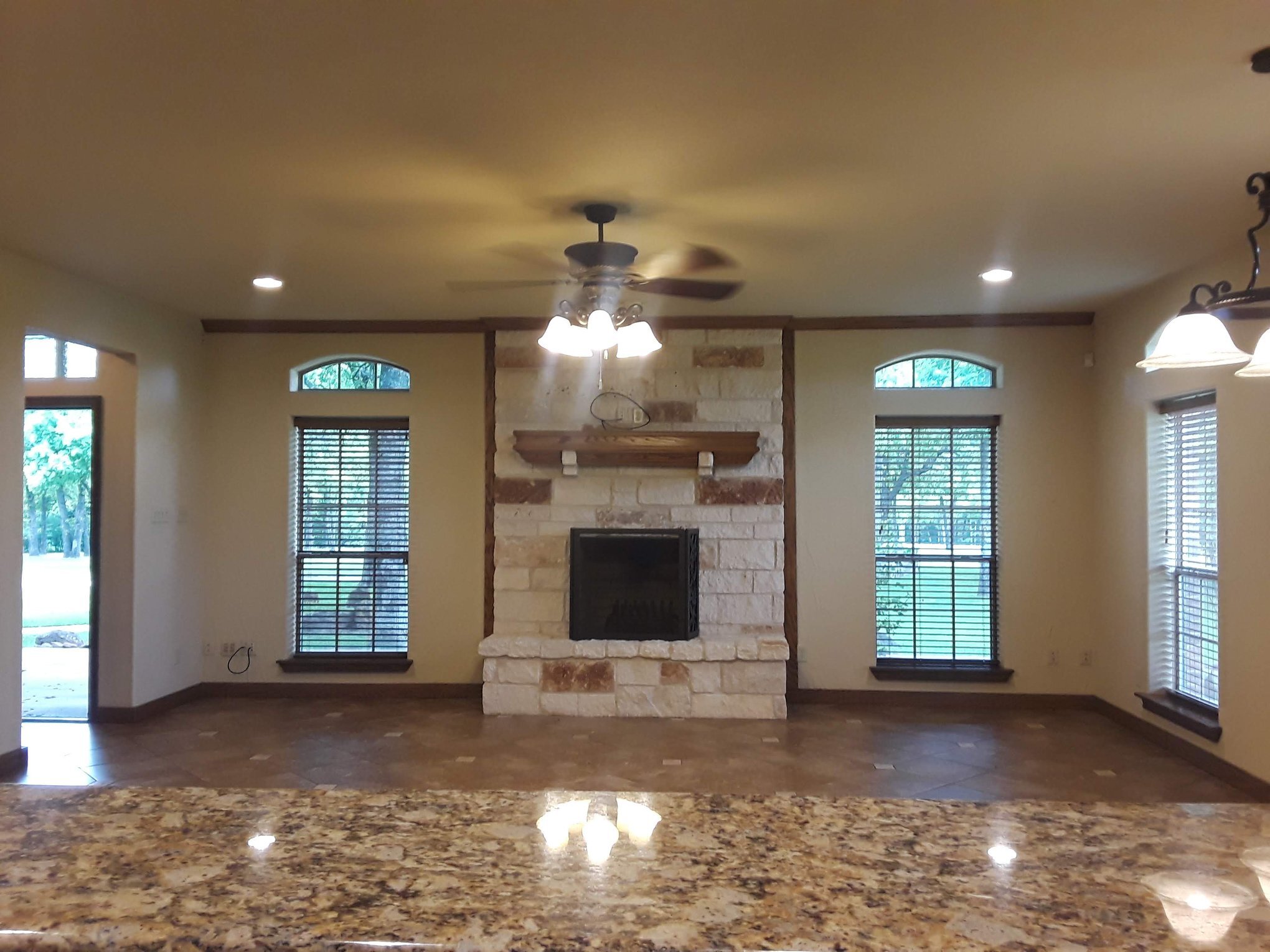 Building Photo - 1800 County Road 4817