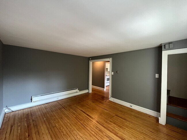 Building Photo - 112 W Highland Ave