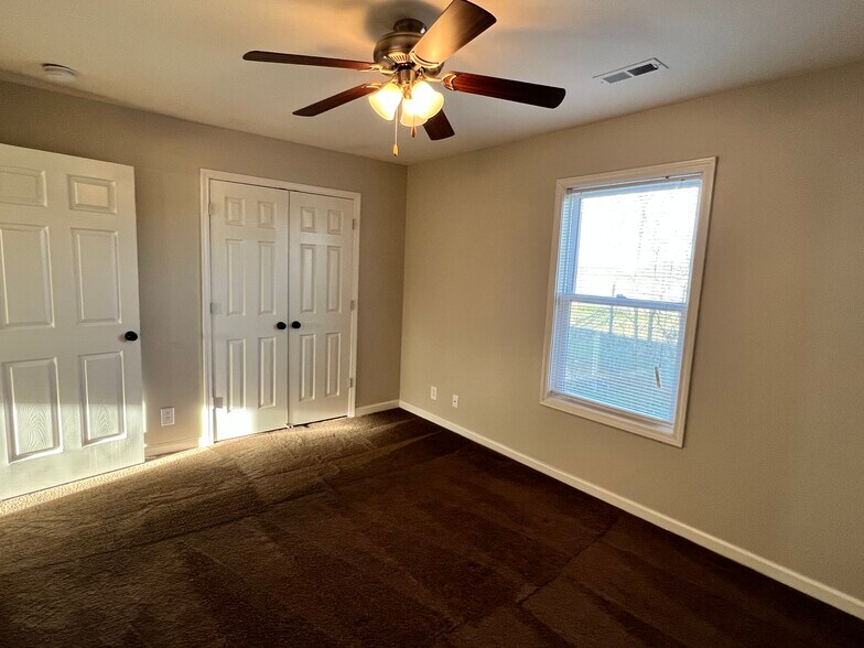 Building Photo - 533 Patriot Park Ct