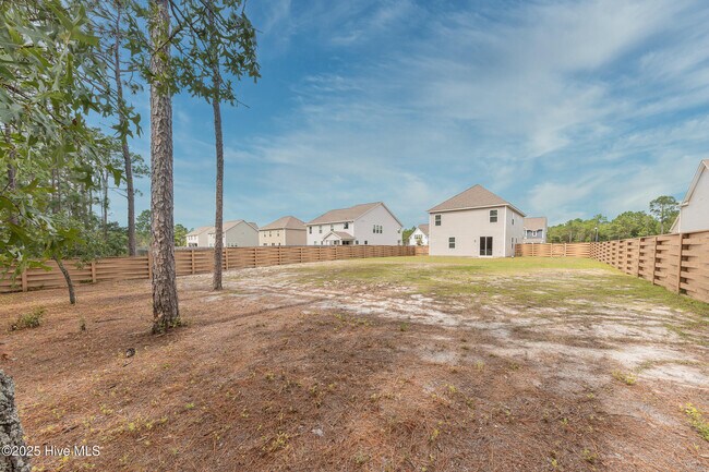 Building Photo - 221 Salt Mdw Ln