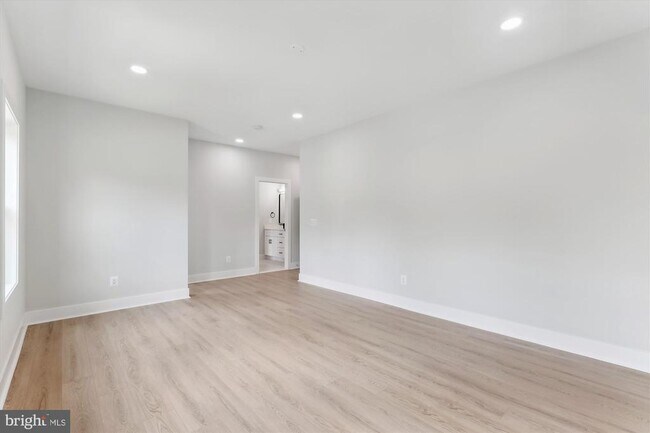 Building Photo - 2808 Boswell Ave