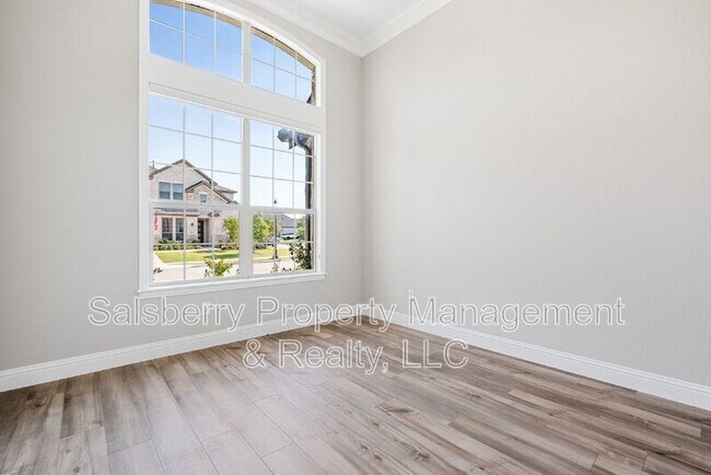 Building Photo - 1140 Huckleberry St