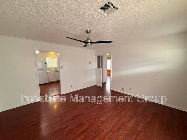 Building Photo - 3503 W 43rd St