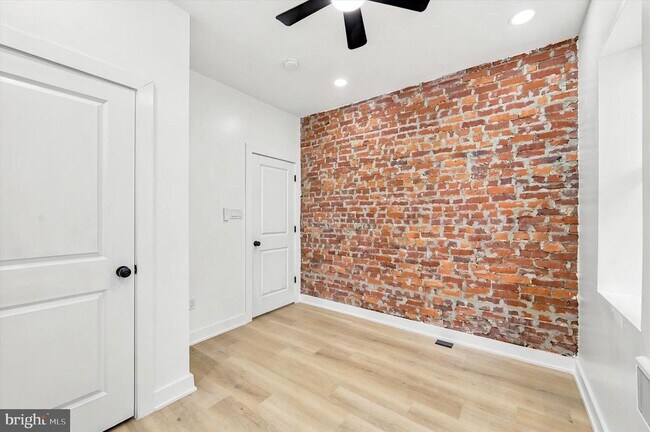 Building Photo - 4837 N 15th St