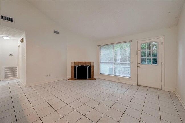 Building Photo - 3906 Quiet Pl Dr