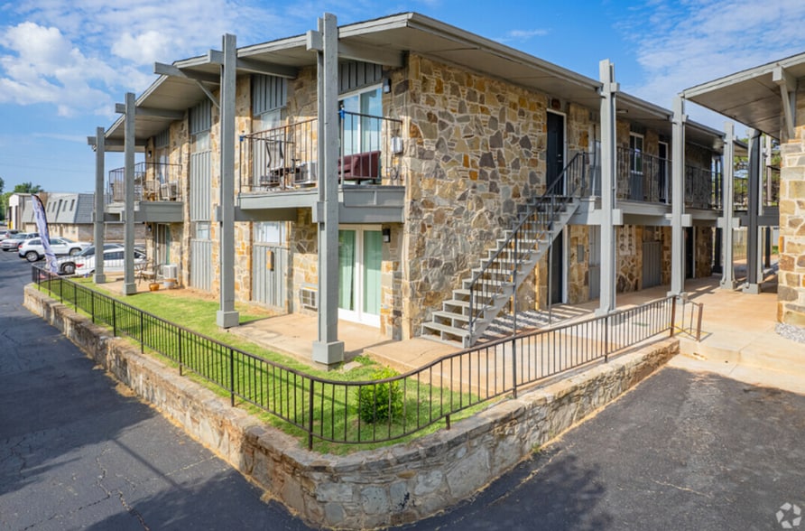 Building Photo - The Vue at Oak Creek