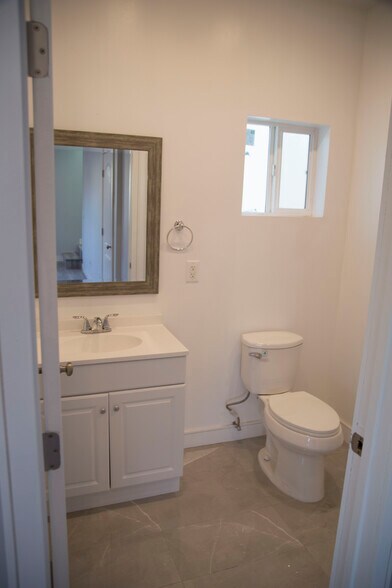 Building Photo - 6708 Morella Ave