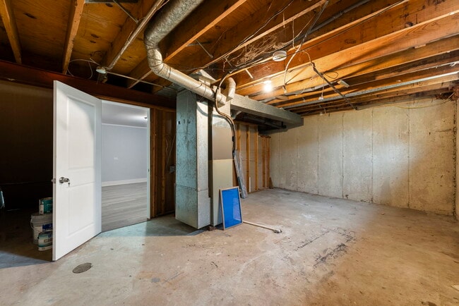 Building Photo - 1006 Thornton St