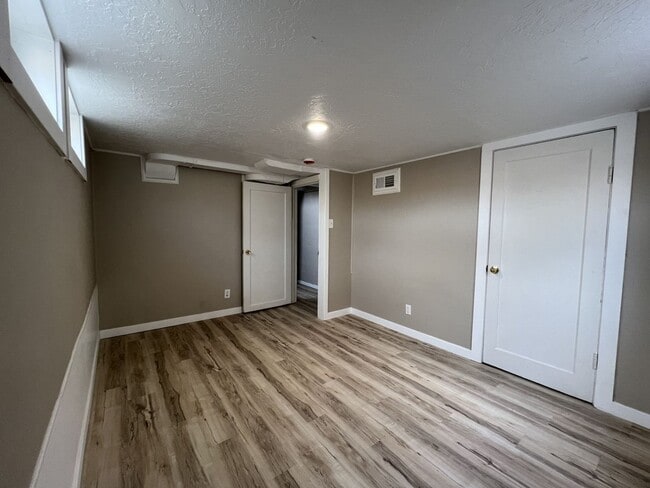 Building Photo - 2115 Cleveland Blvd