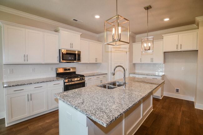 Building Photo - 148 Rosemary Ayers Dr