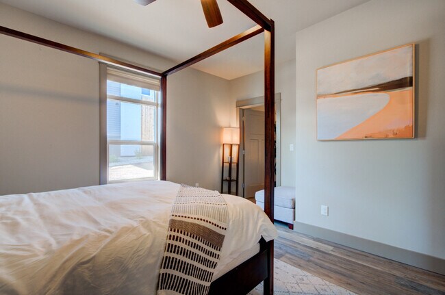 Building Photo - 2338 Gallatin Green Blvd