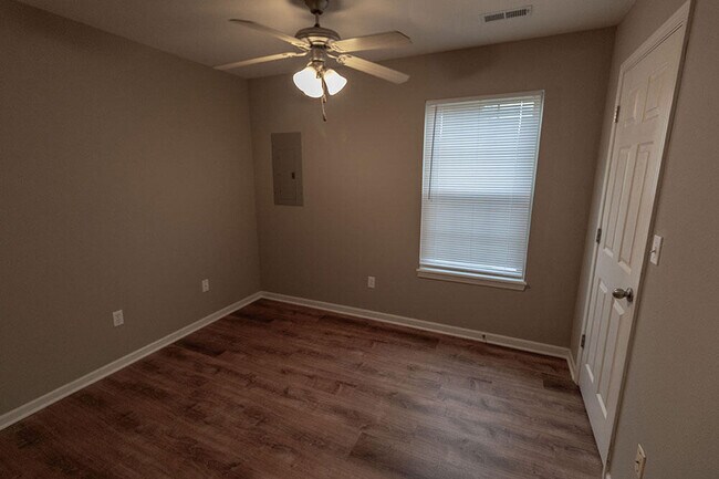 Building Photo - 4004 Snowy Owl Dr