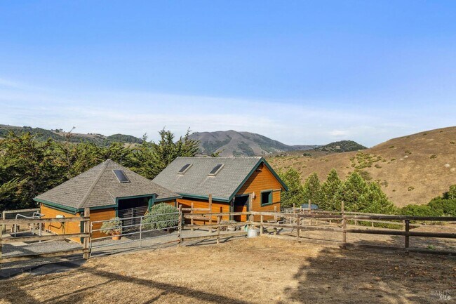 Building Photo - 6381 Nicasio Valley Rd
