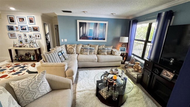 Building Photo - 4001 Carambola Cir N