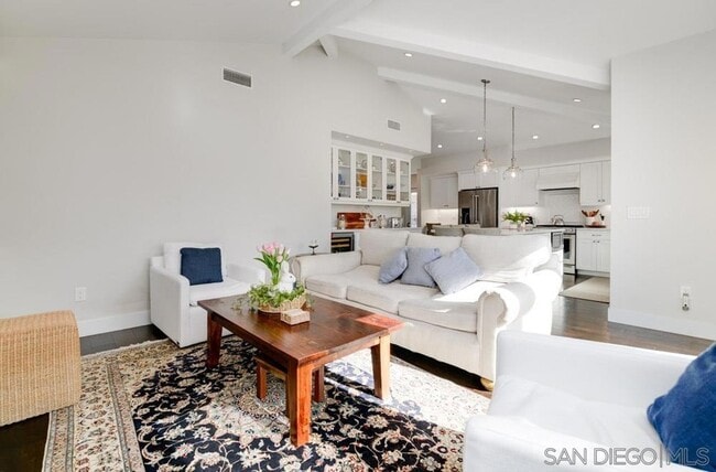 Building Photo - 455 J Ave