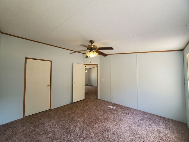 Building Photo - 25 S Kelly Ct