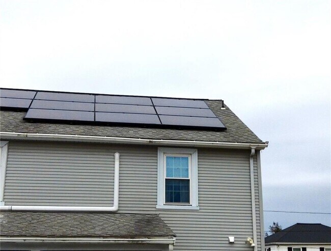 Building Photo - 80 Mauran St