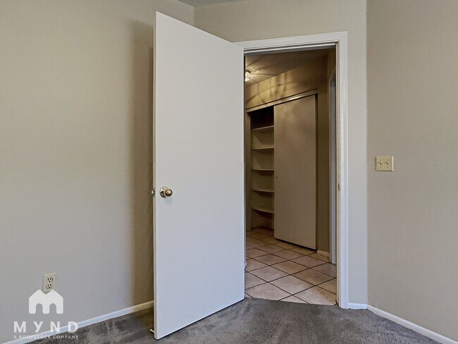 Building Photo - 3828 W Mariposa Grande Ln