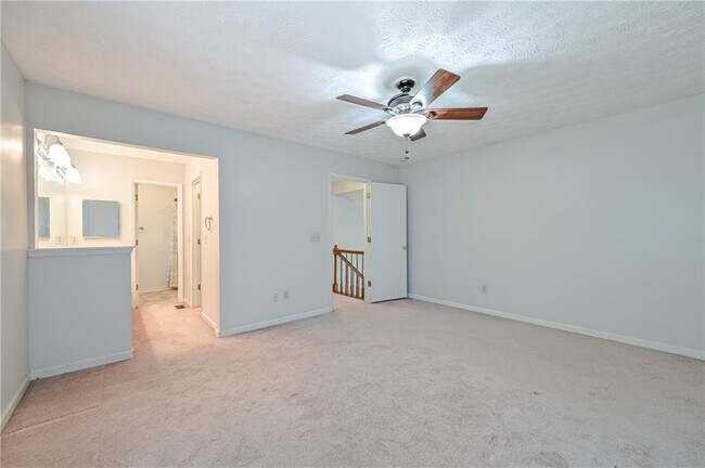 Building Photo - 3991 E Meadow Dr