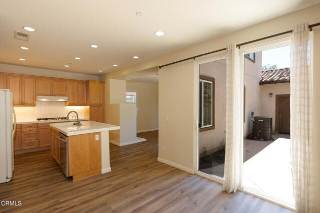 Building Photo - 326 Lakeview Ct